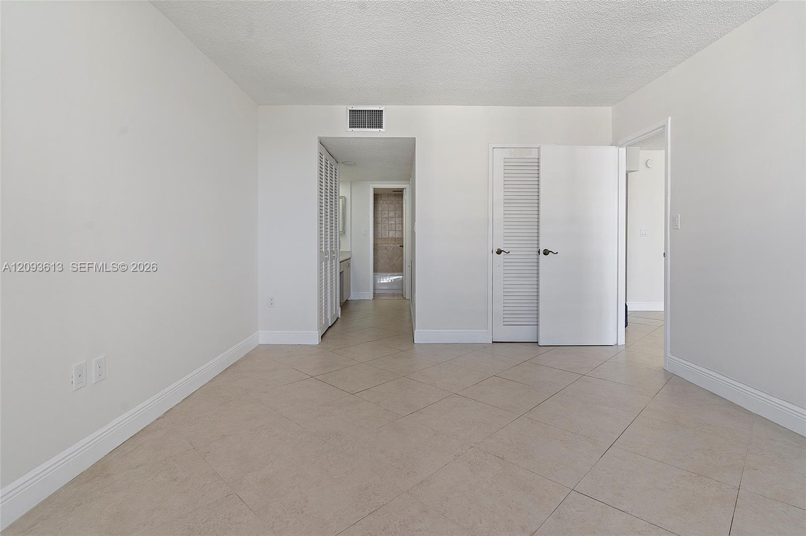 5701 Collins Avenue 1007 Property Photo 38