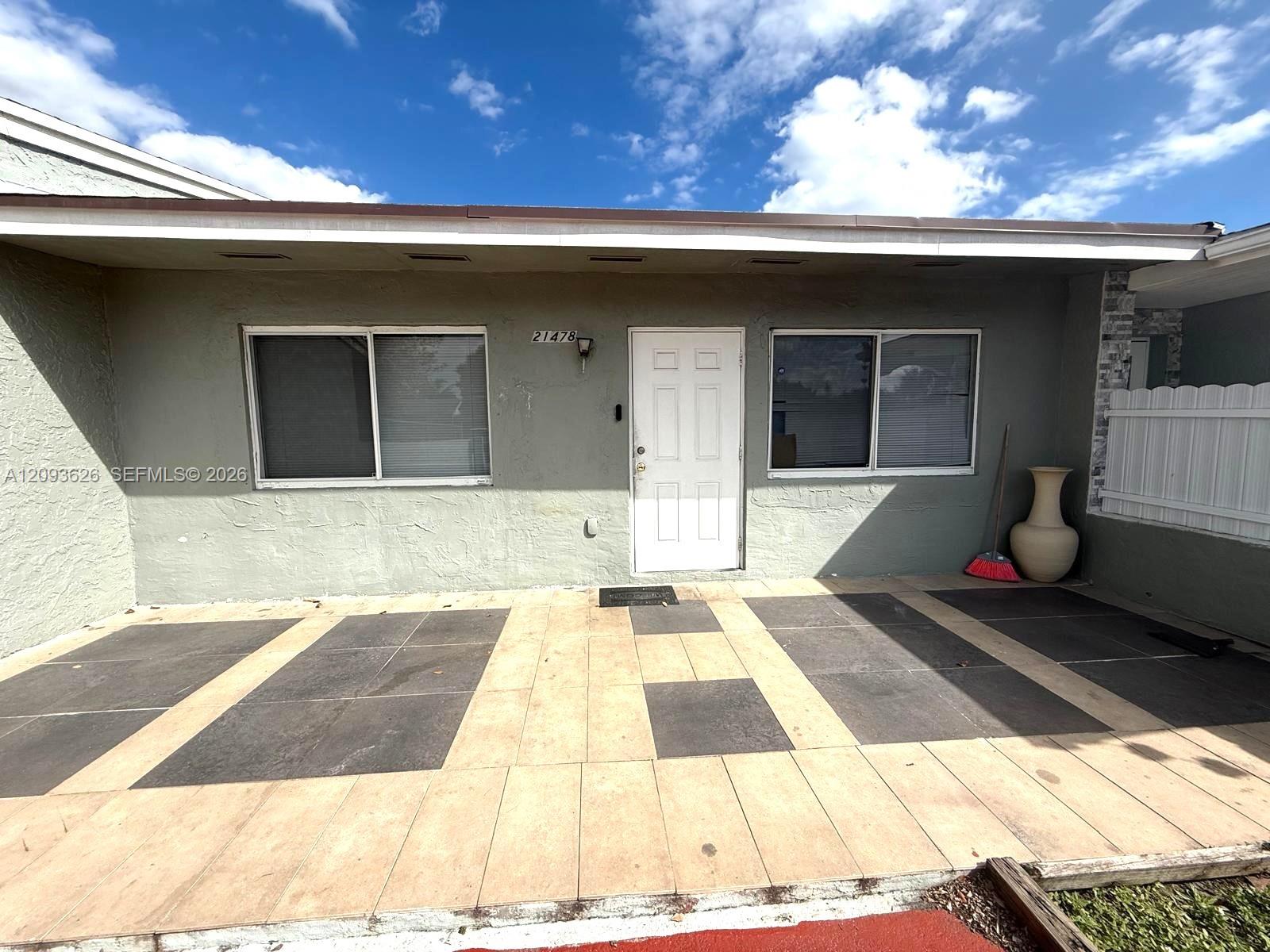 A12093626 Property Photo 1