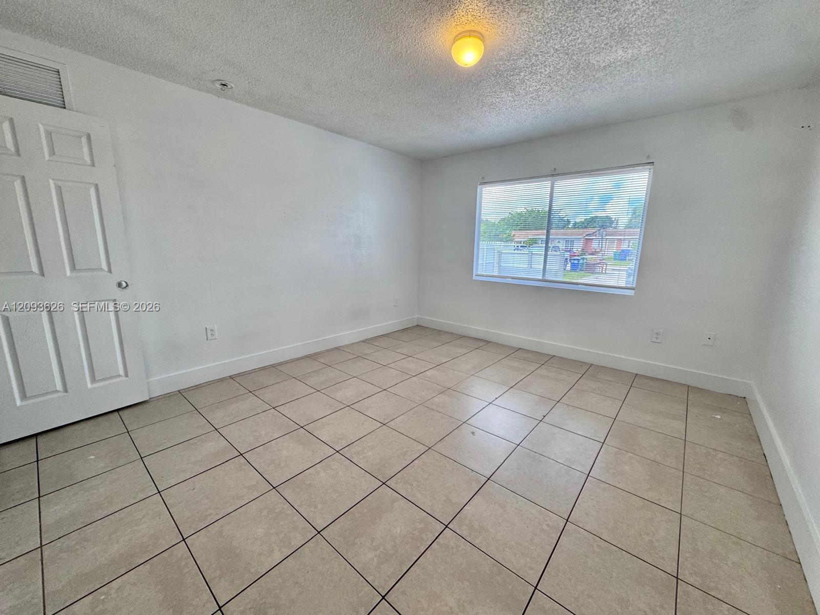 A12093626 Property Photo 8