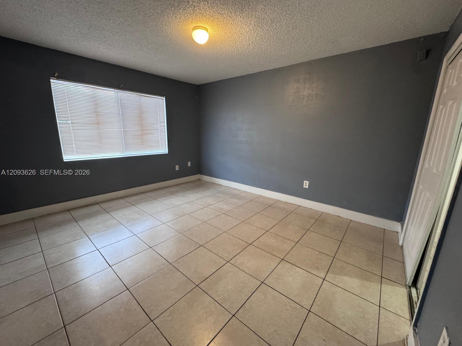 A12093626 Property Photo 11