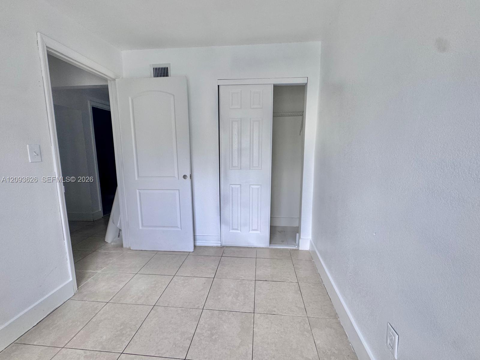 A12093626 Property Photo 11
