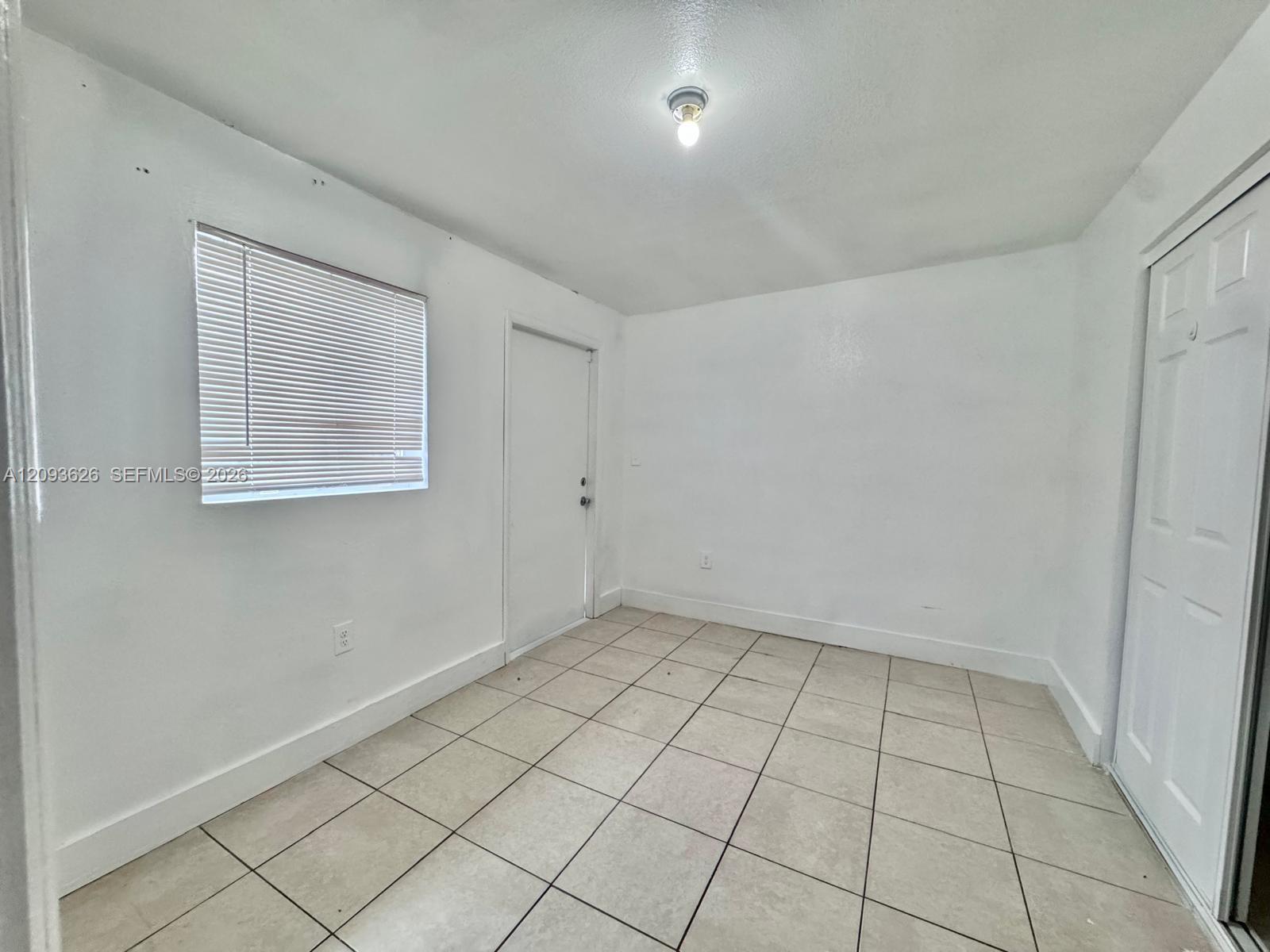 A12093626 Property Photo 12