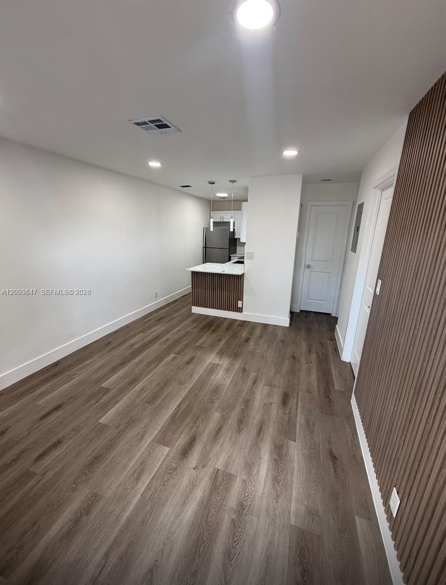 A12093647 Property Photo 4