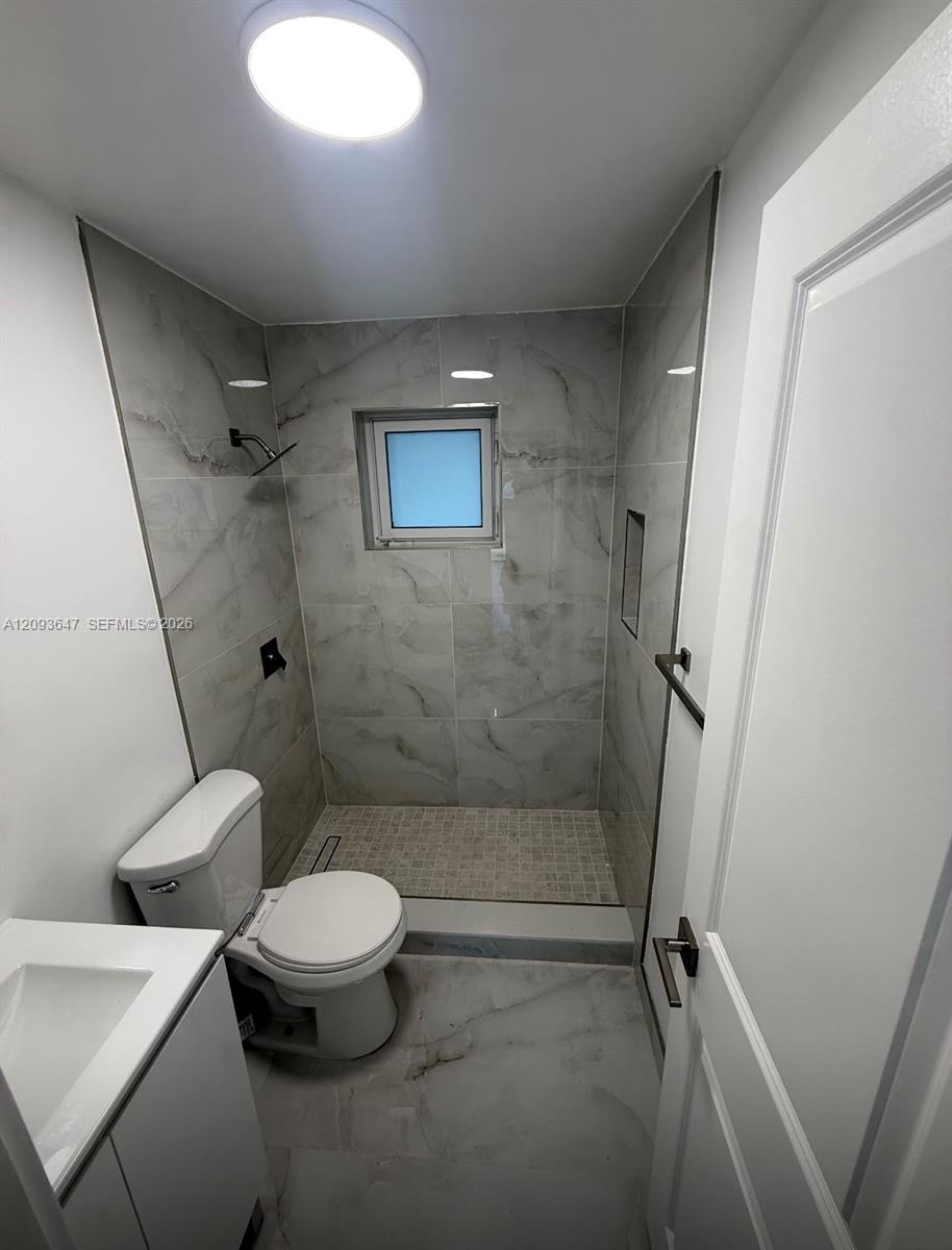 A12093647 Property Photo 7