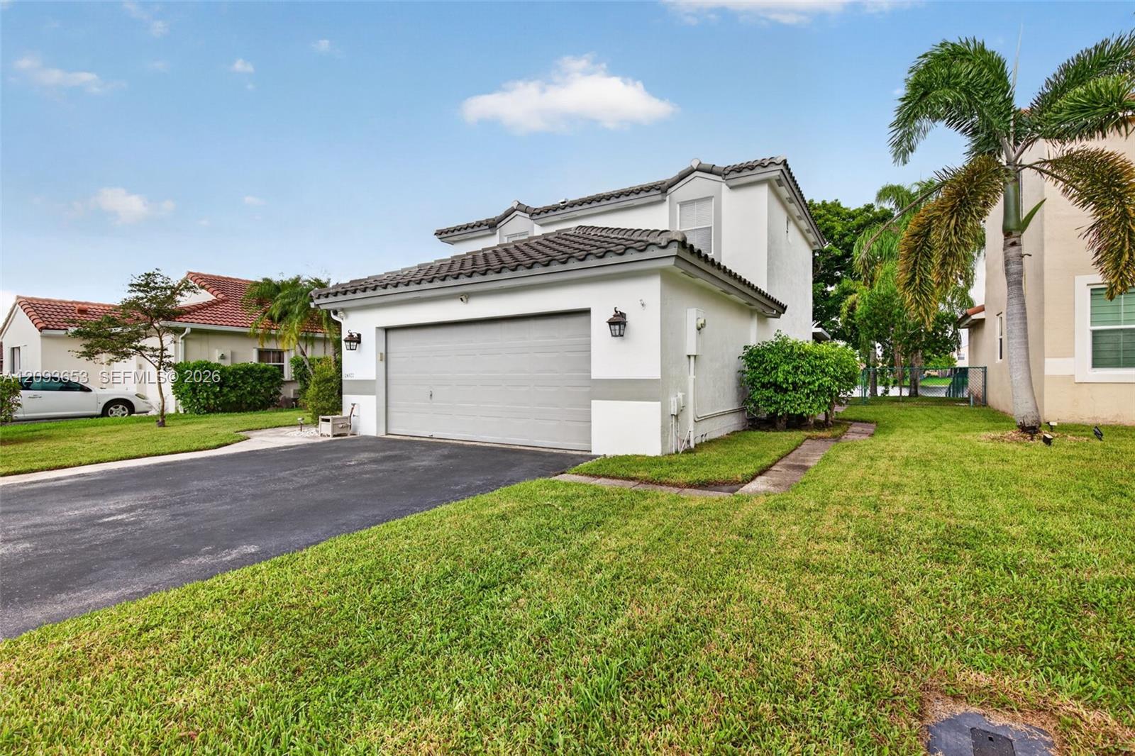 18577 Nw 19th Street Property Photo 4