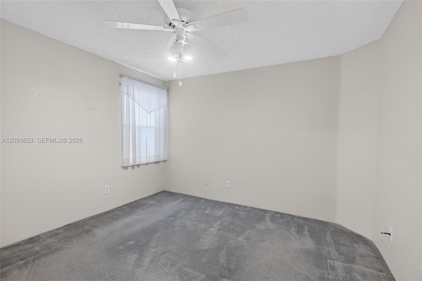 18577 Nw 19th Street Property Photo 24