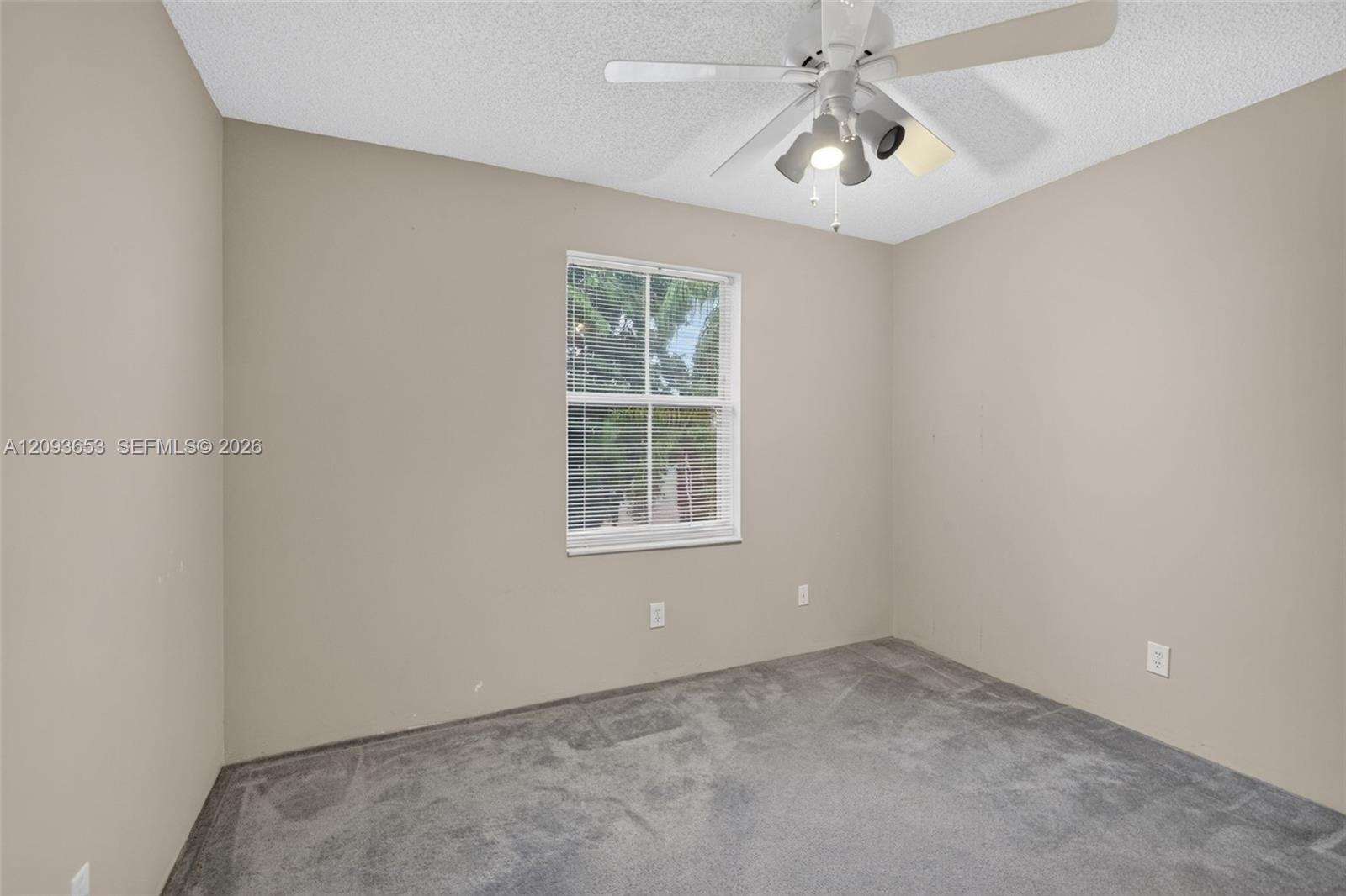 18577 Nw 19th Street Property Photo 28
