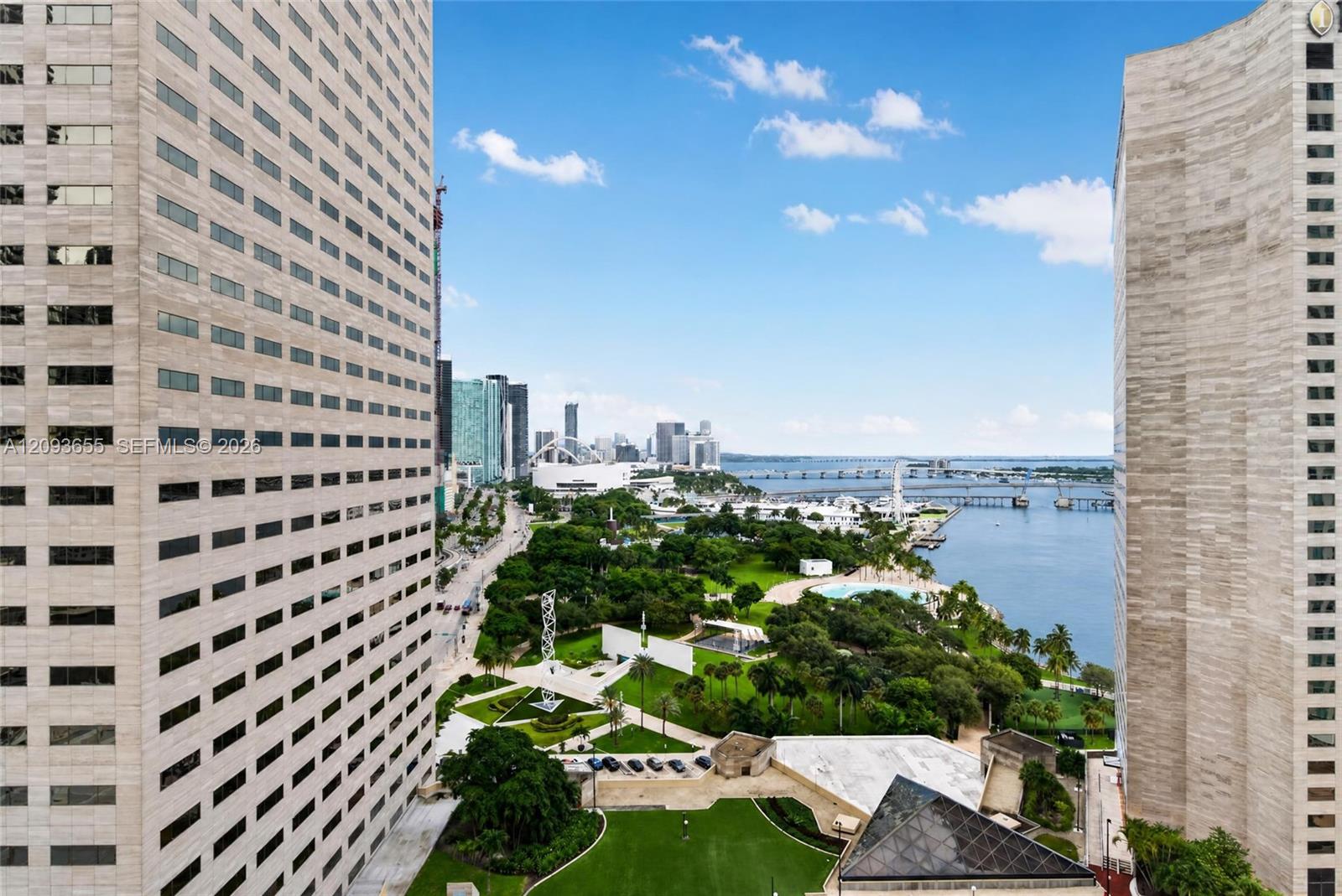 325 S Biscayne Boulevard 2320 Property Photo 6
