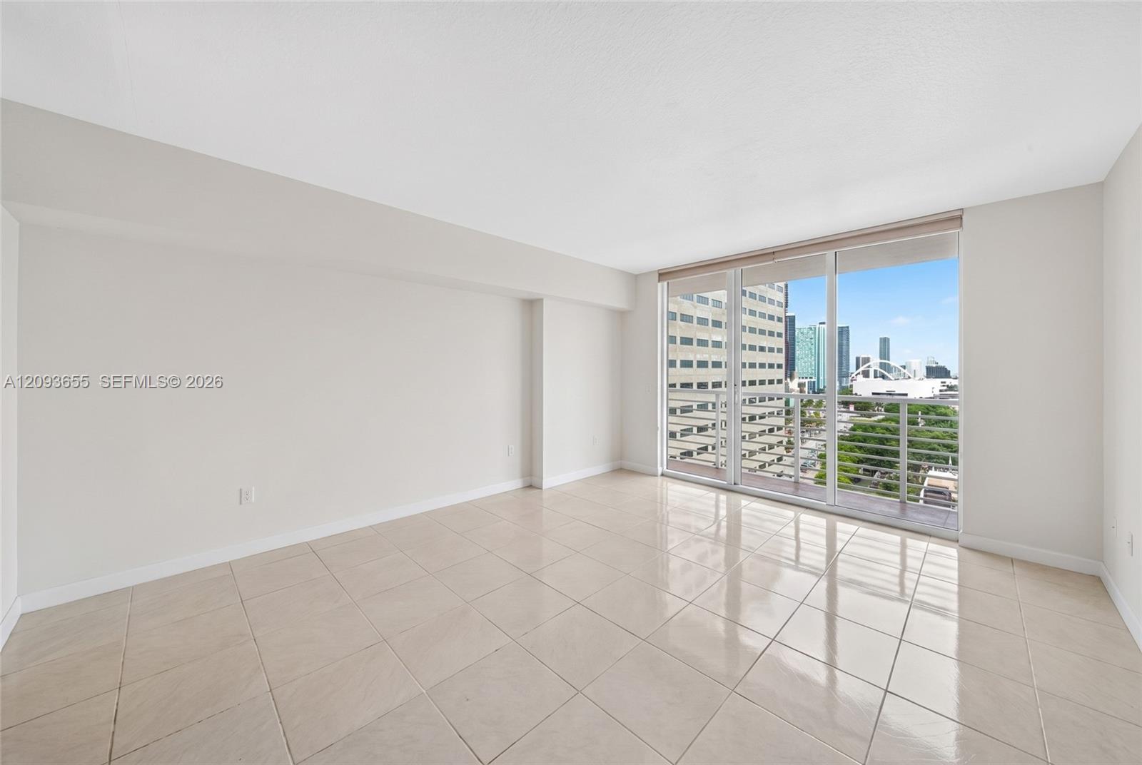 325 S Biscayne Boulevard 2320 Property Photo 12
