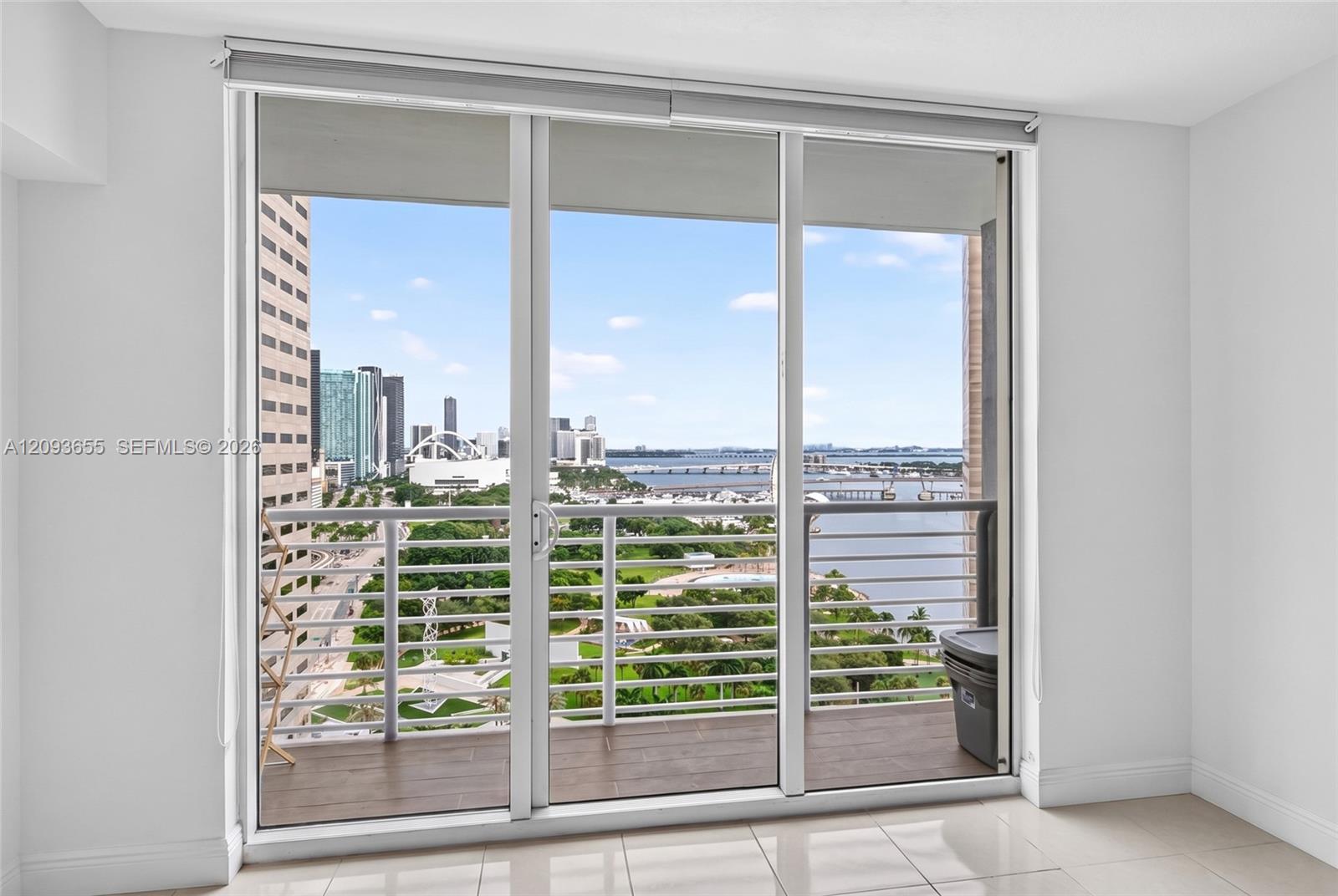 325 S Biscayne Boulevard 2320 Property Photo 19