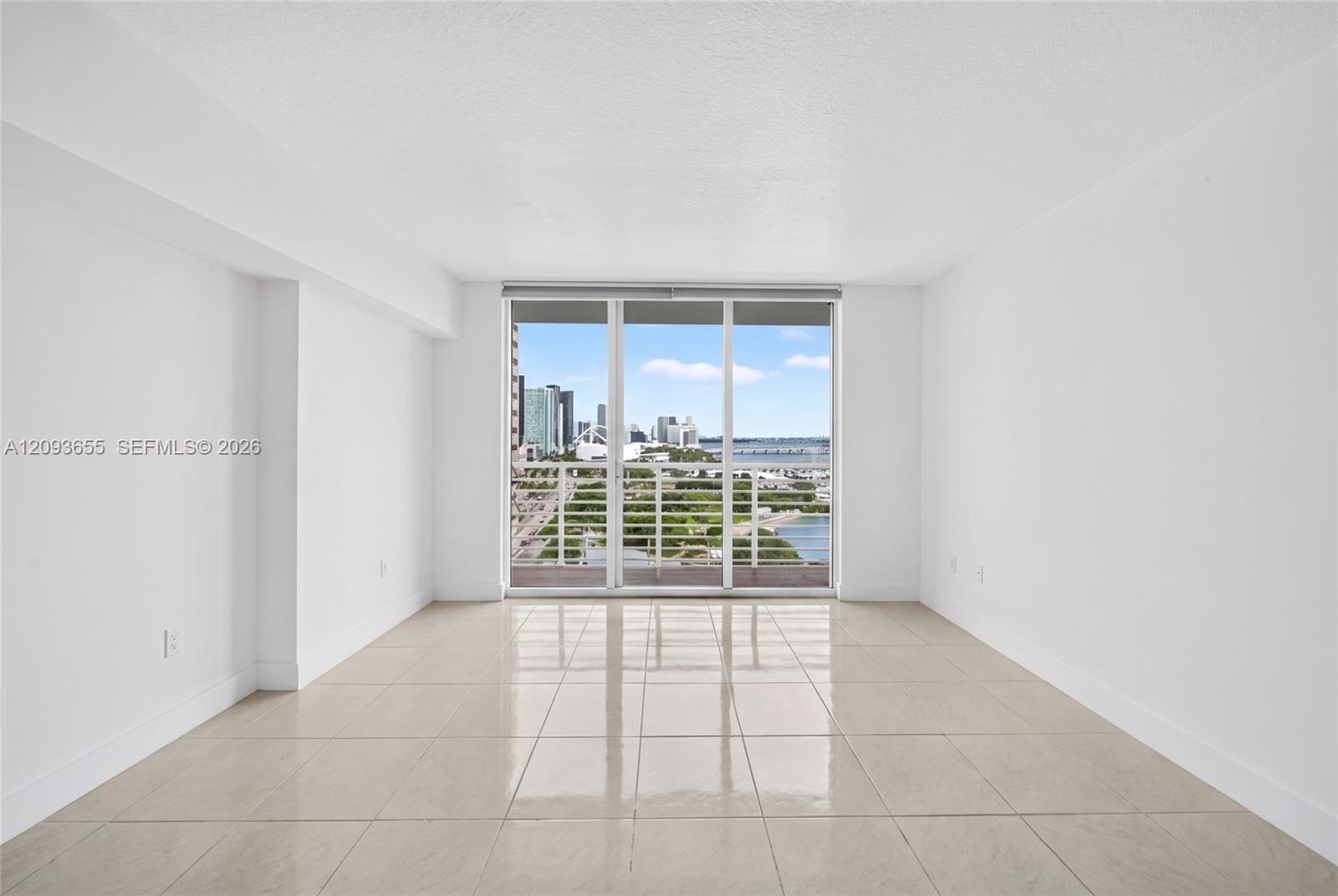 325 S Biscayne Boulevard 2320 Property Photo 20