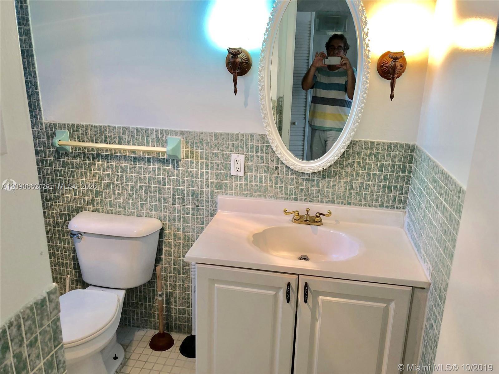 121 Golden Isles Drive 407 Property Photo 20