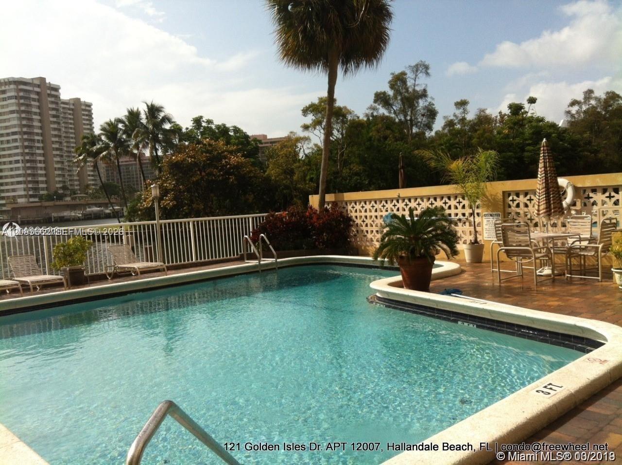 121 Golden Isles Drive 407 Property Photo 27