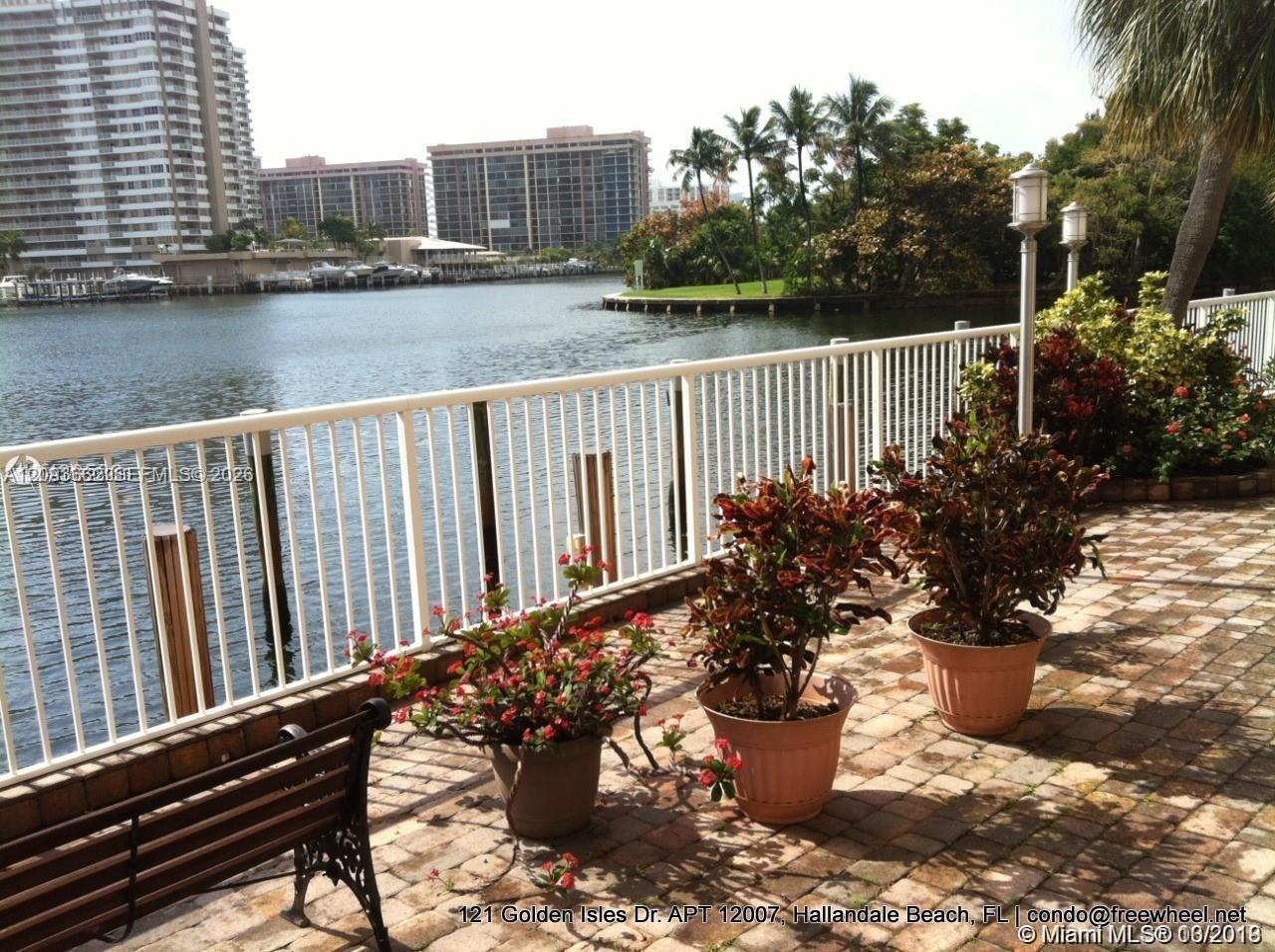 121 Golden Isles Drive 407 Property Photo 28