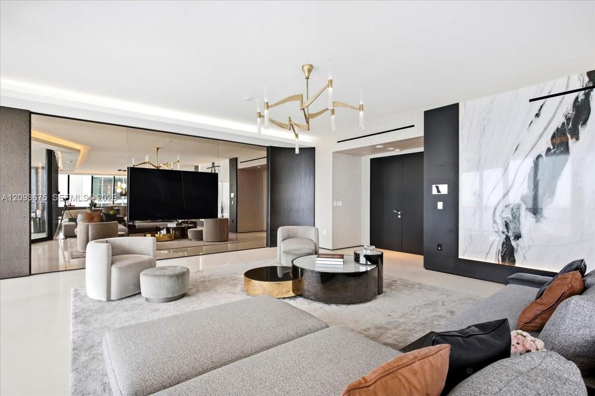 1000 Biscayne Boulevard 4102 Property Photo 3