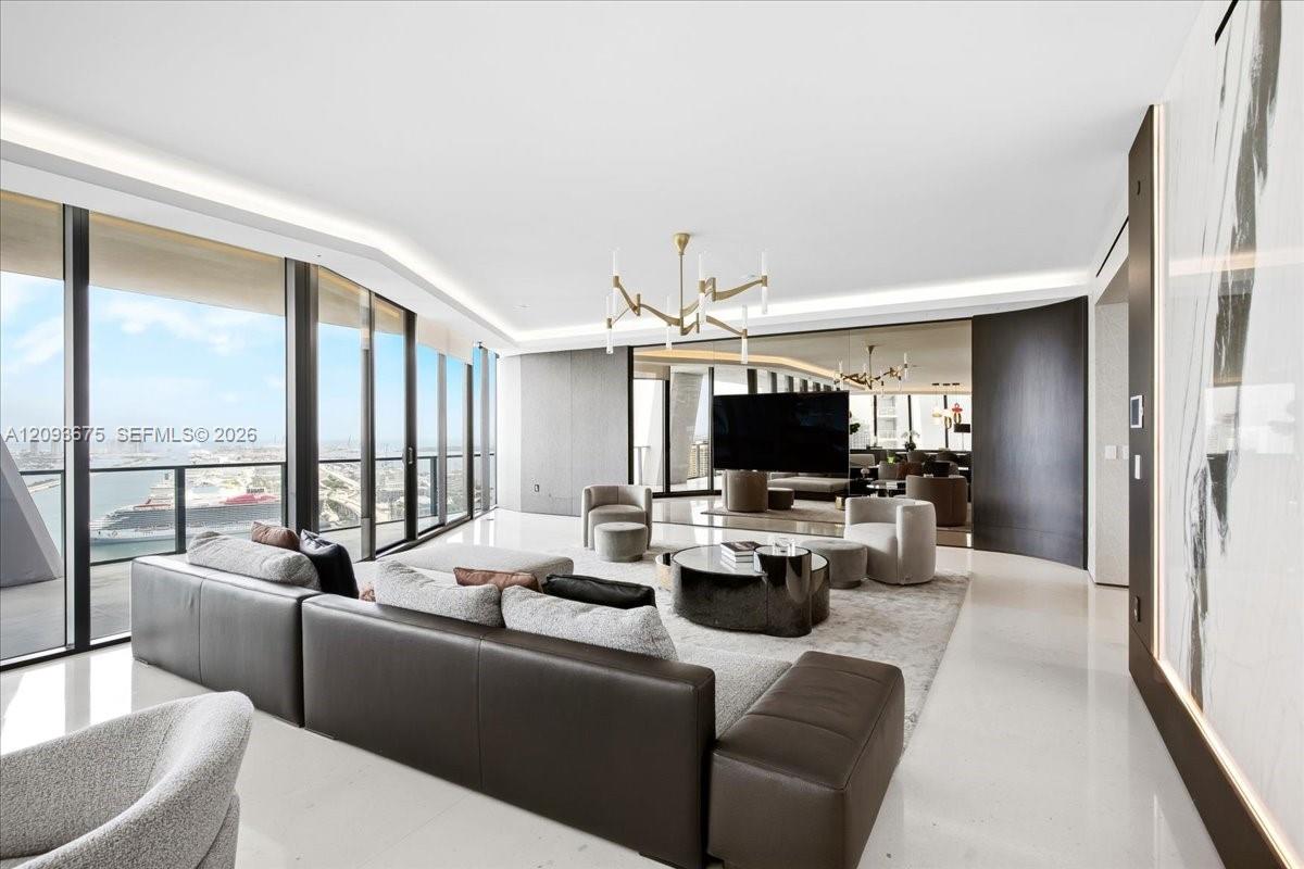 1000 Biscayne Boulevard 4102 Property Photo 8