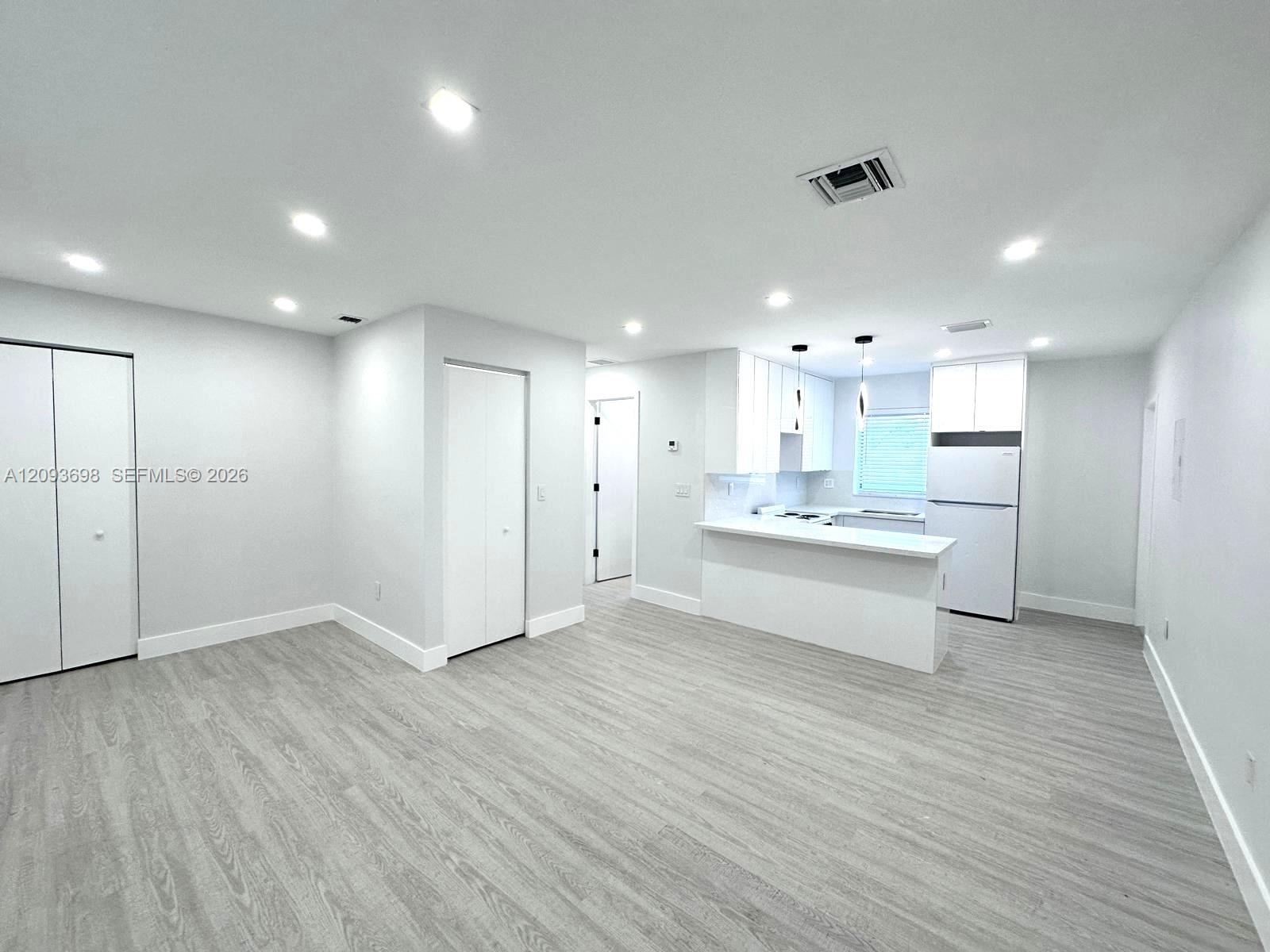 215 Zamora Avenue 9 Property Photo 1