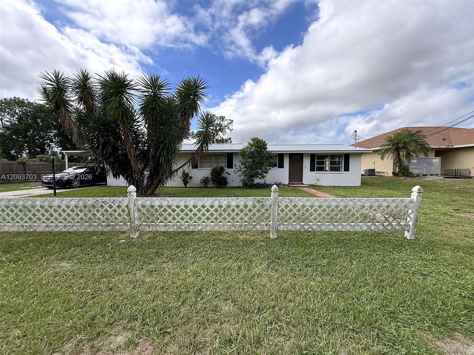 2619 Pompano Drive Property Photo 1