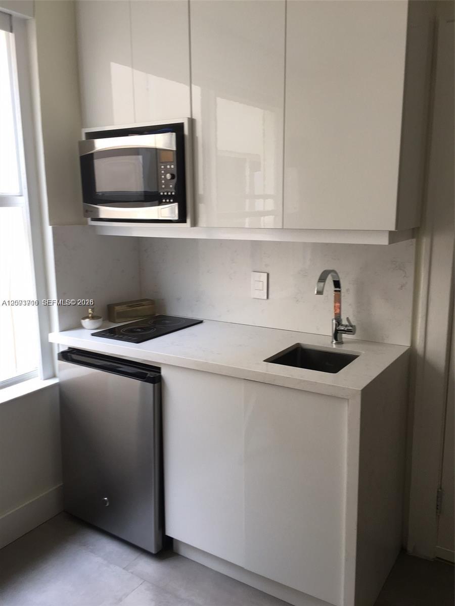 119 Menores Avenue 8A Property Photo 1
