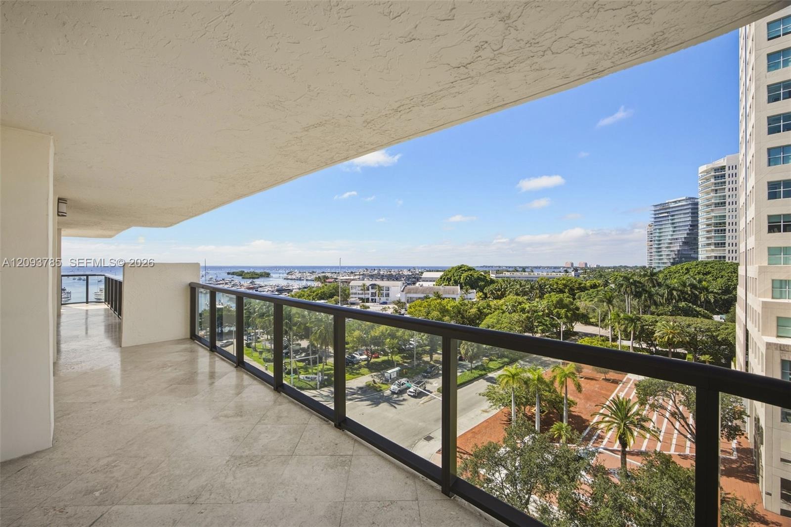 2575 S Bayshore Drive 10a & 10b Property Photo 9