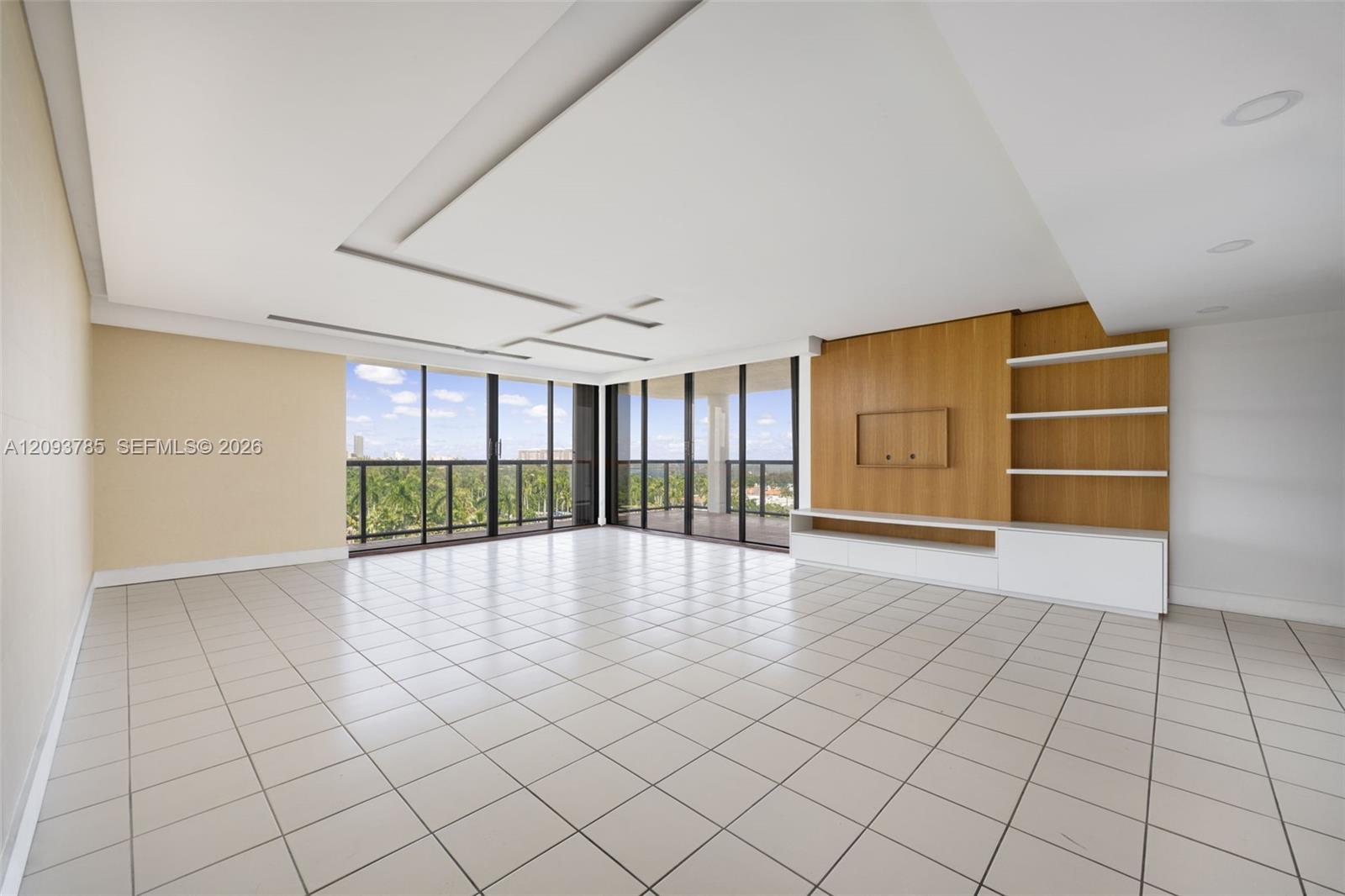 2575 S Bayshore Drive 10a & 10b Property Photo 17