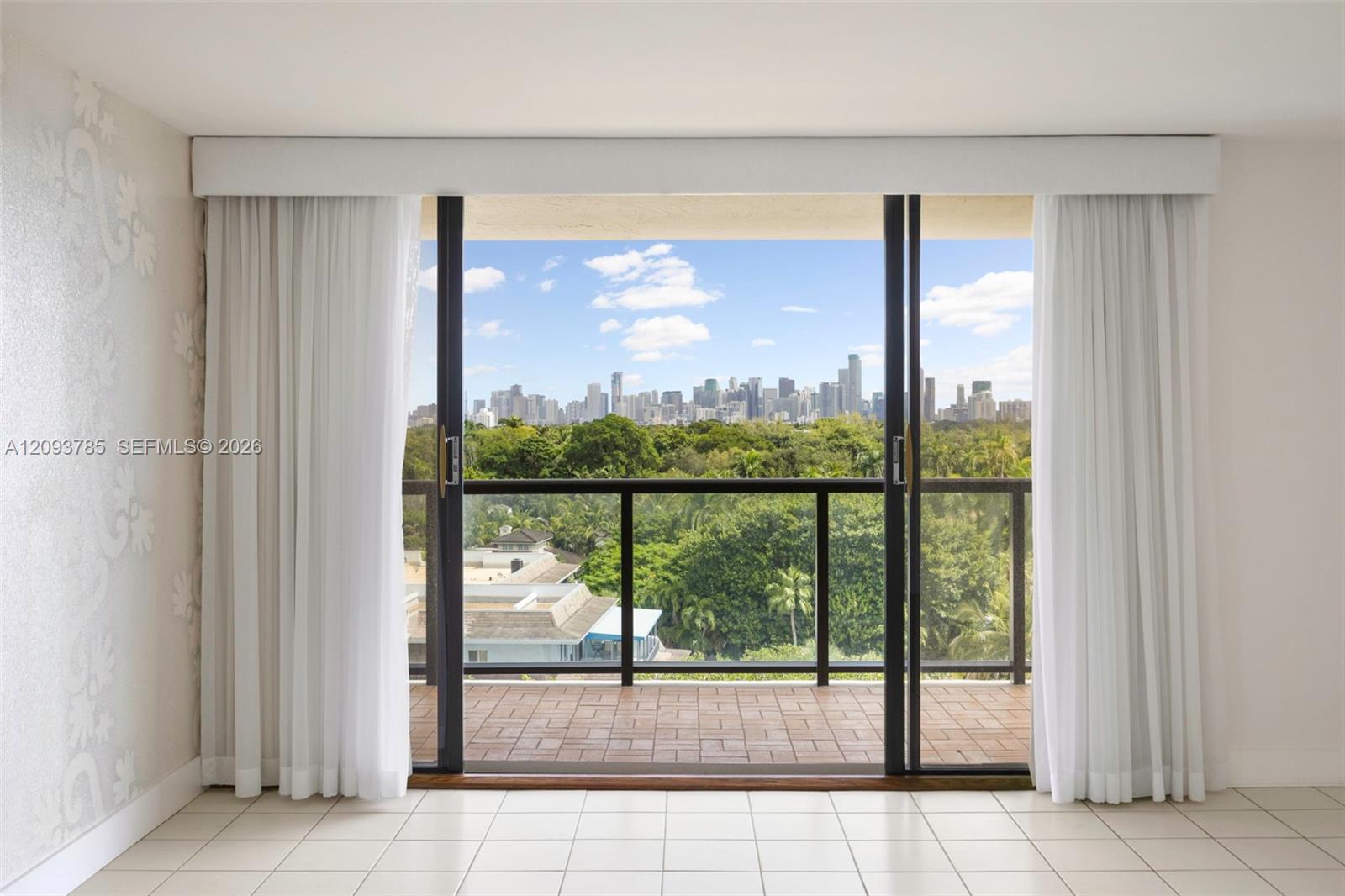 2575 S Bayshore Drive 10a & 10b Property Photo 26