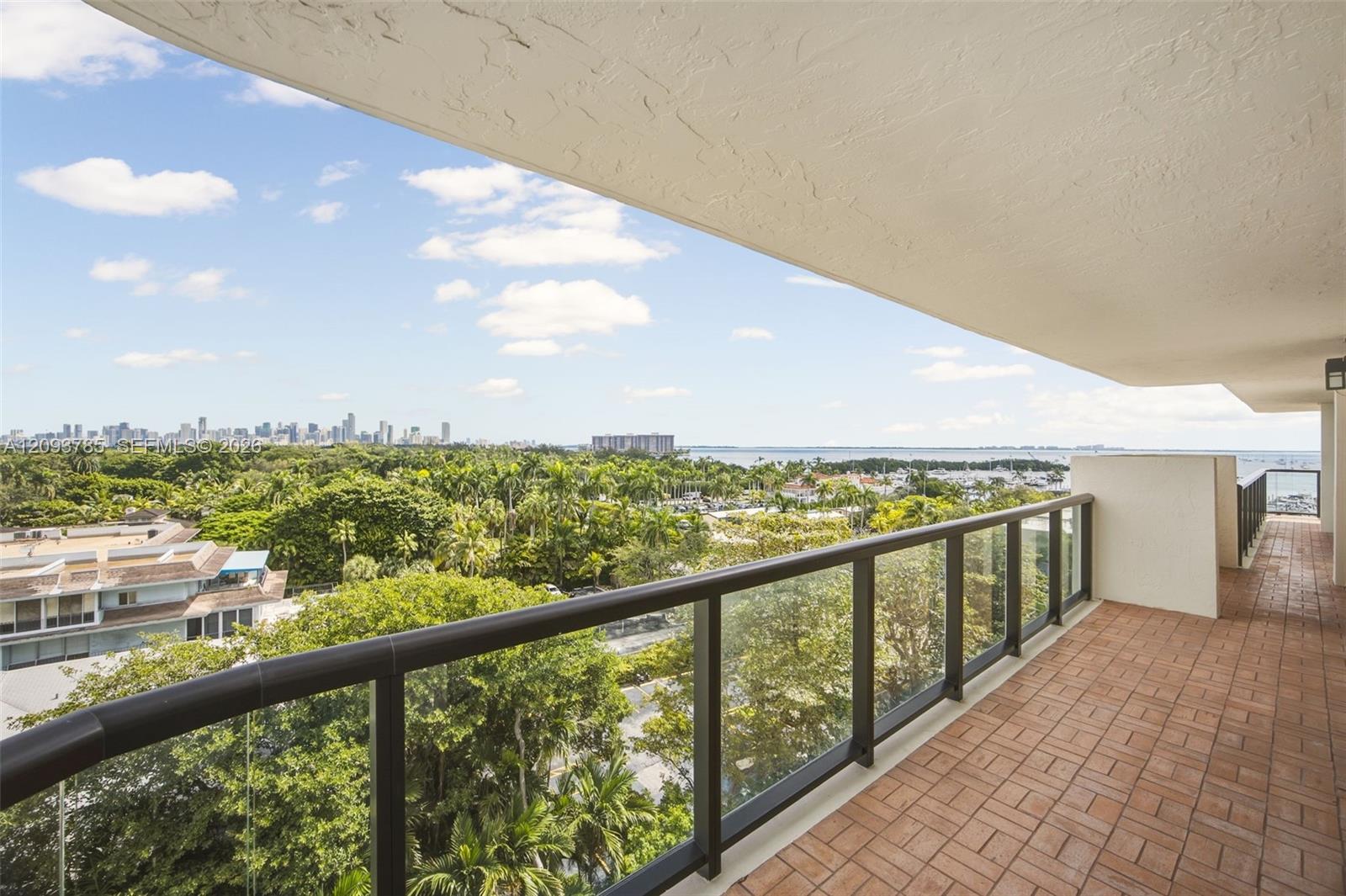 2575 S Bayshore Drive 10a & 10b Property Photo 28