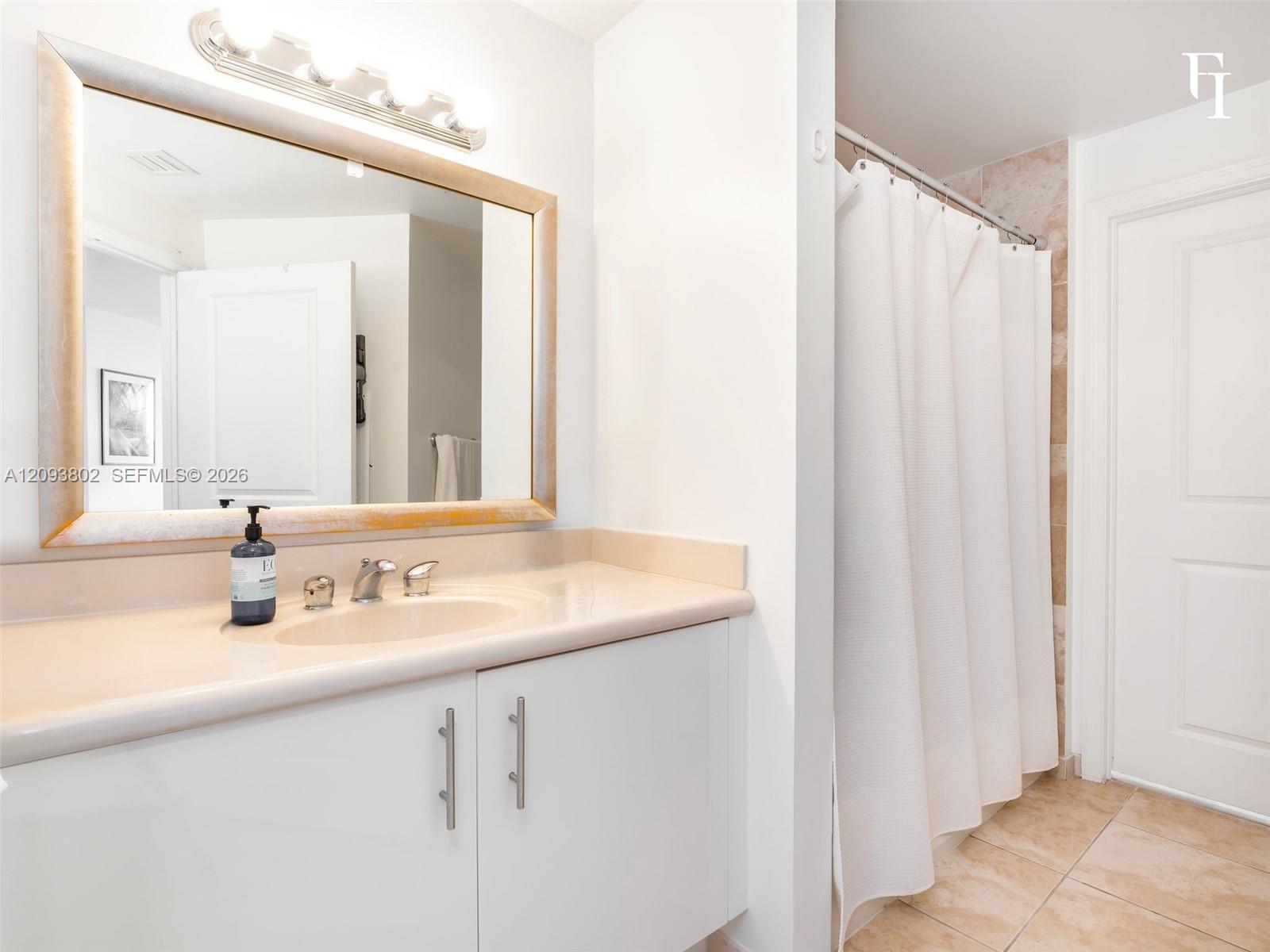 7910 Harbor Island Drive 909 Property Photo 16