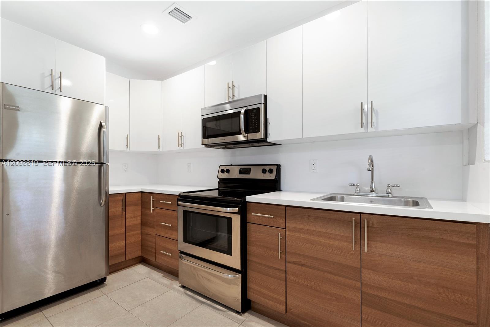 214 Salamanca Avenue 3 Property Photo 1