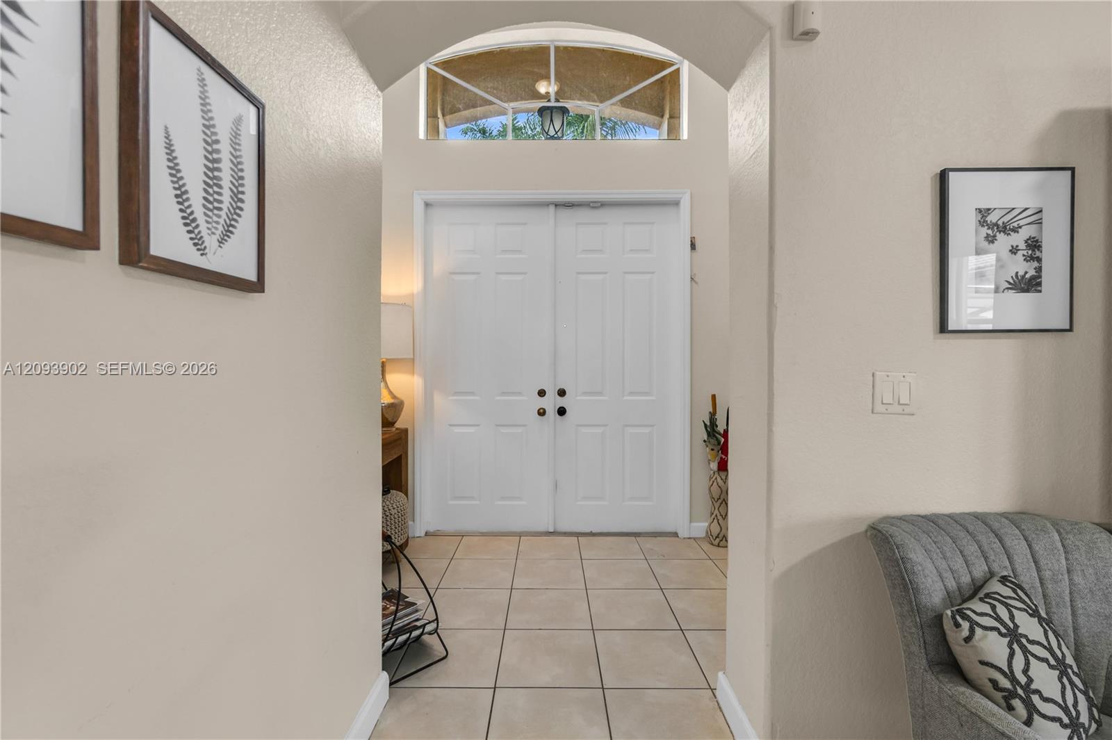 A12093902 Property Photo 5