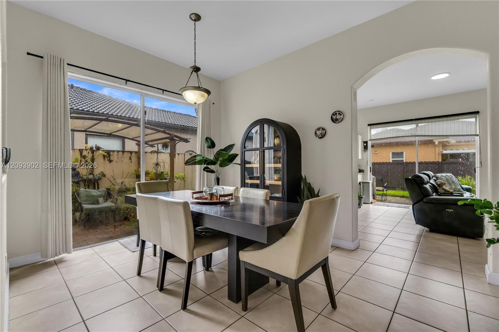 A12093902 Property Photo 10