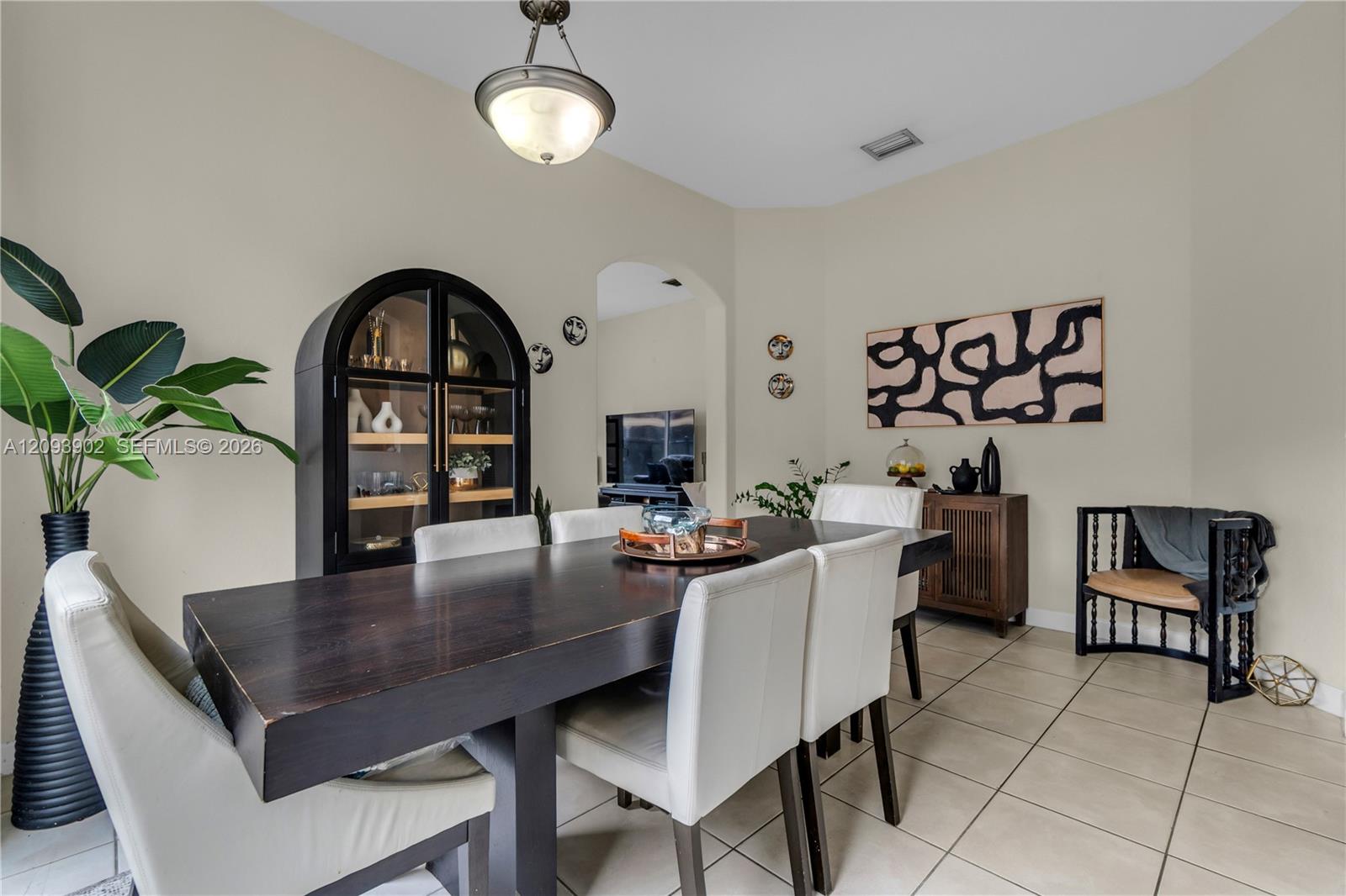 A12093902 Property Photo 11