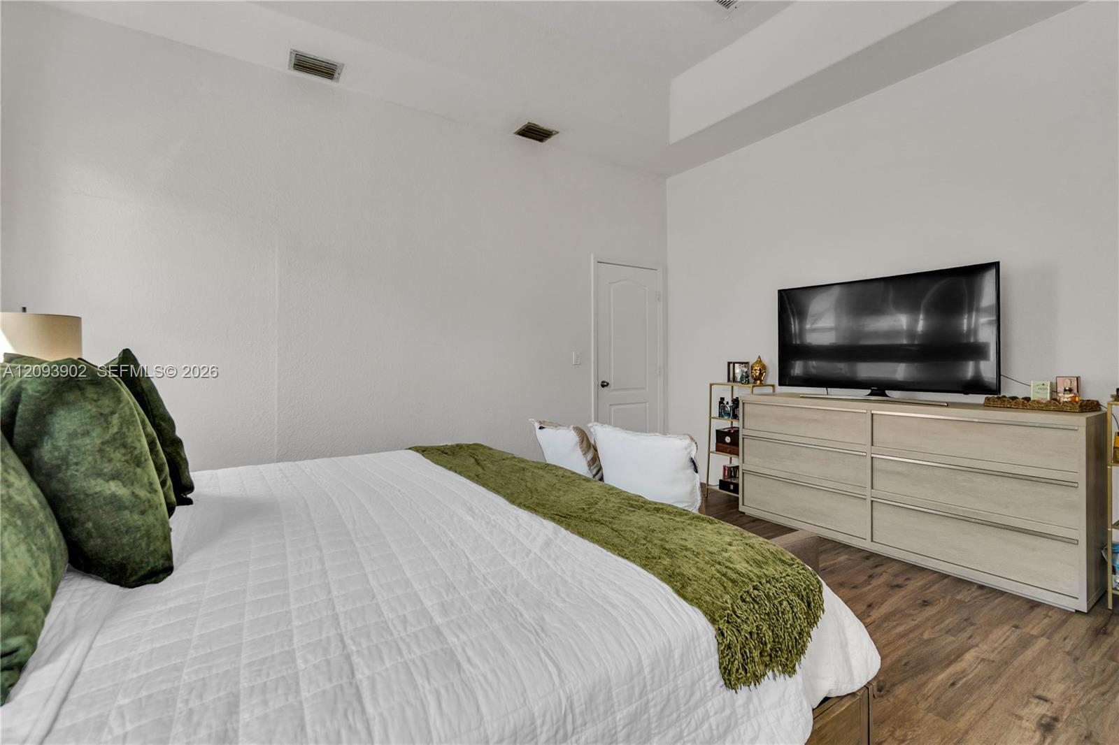 A12093902 Property Photo 20