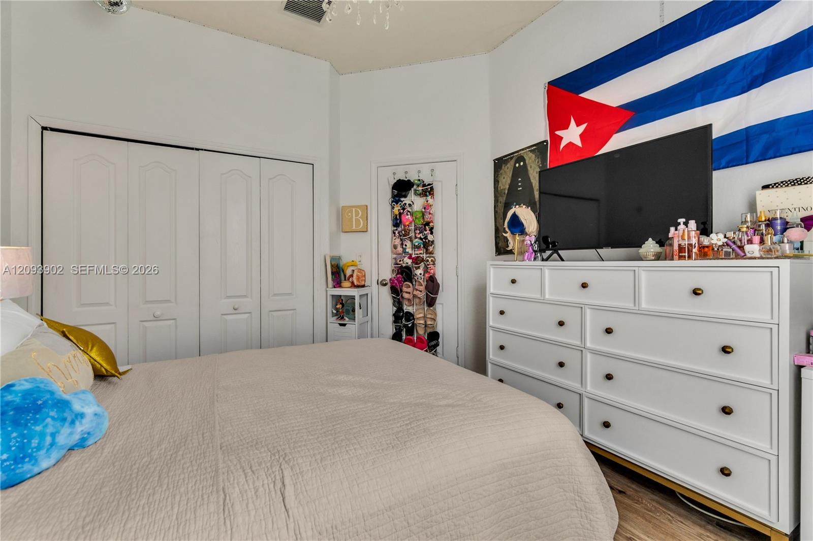 A12093902 Property Photo 31