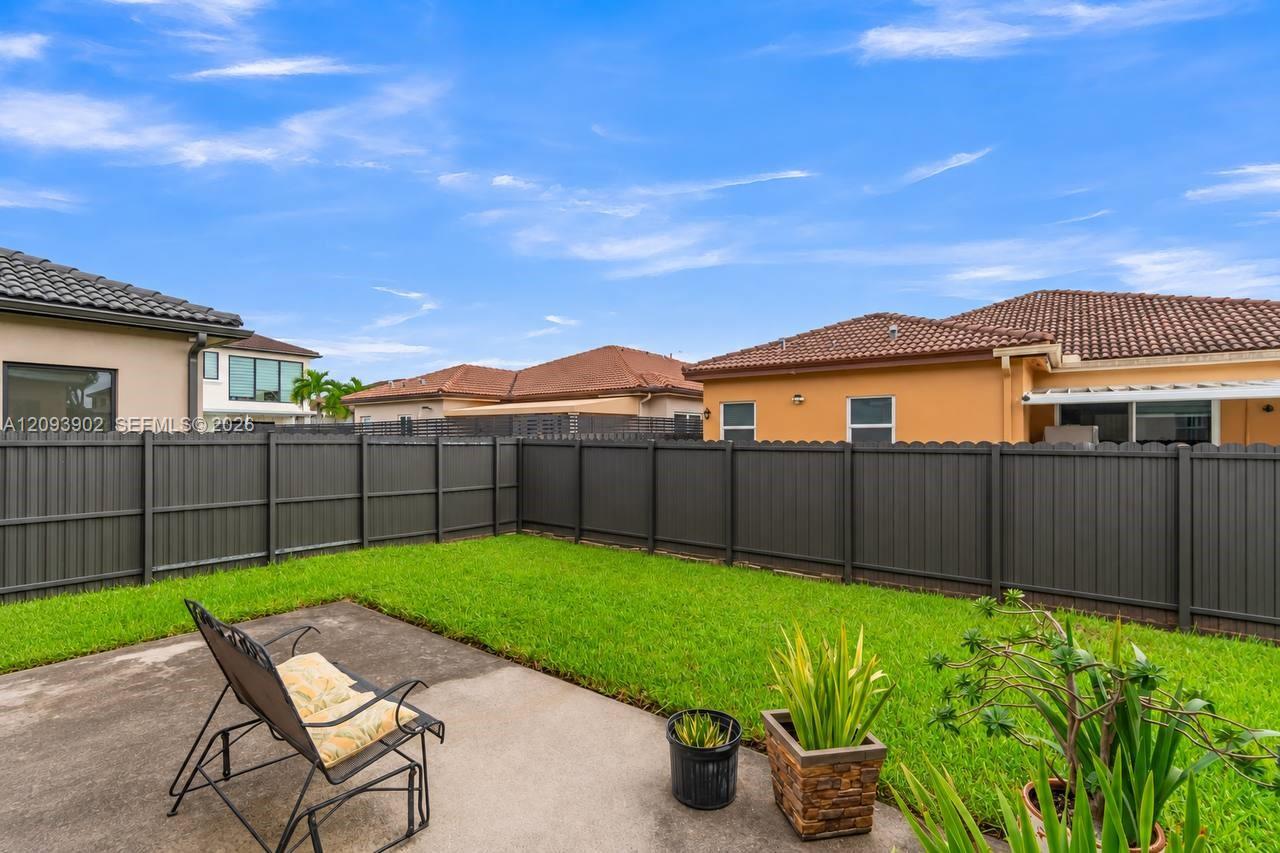 A12093902 Property Photo 43