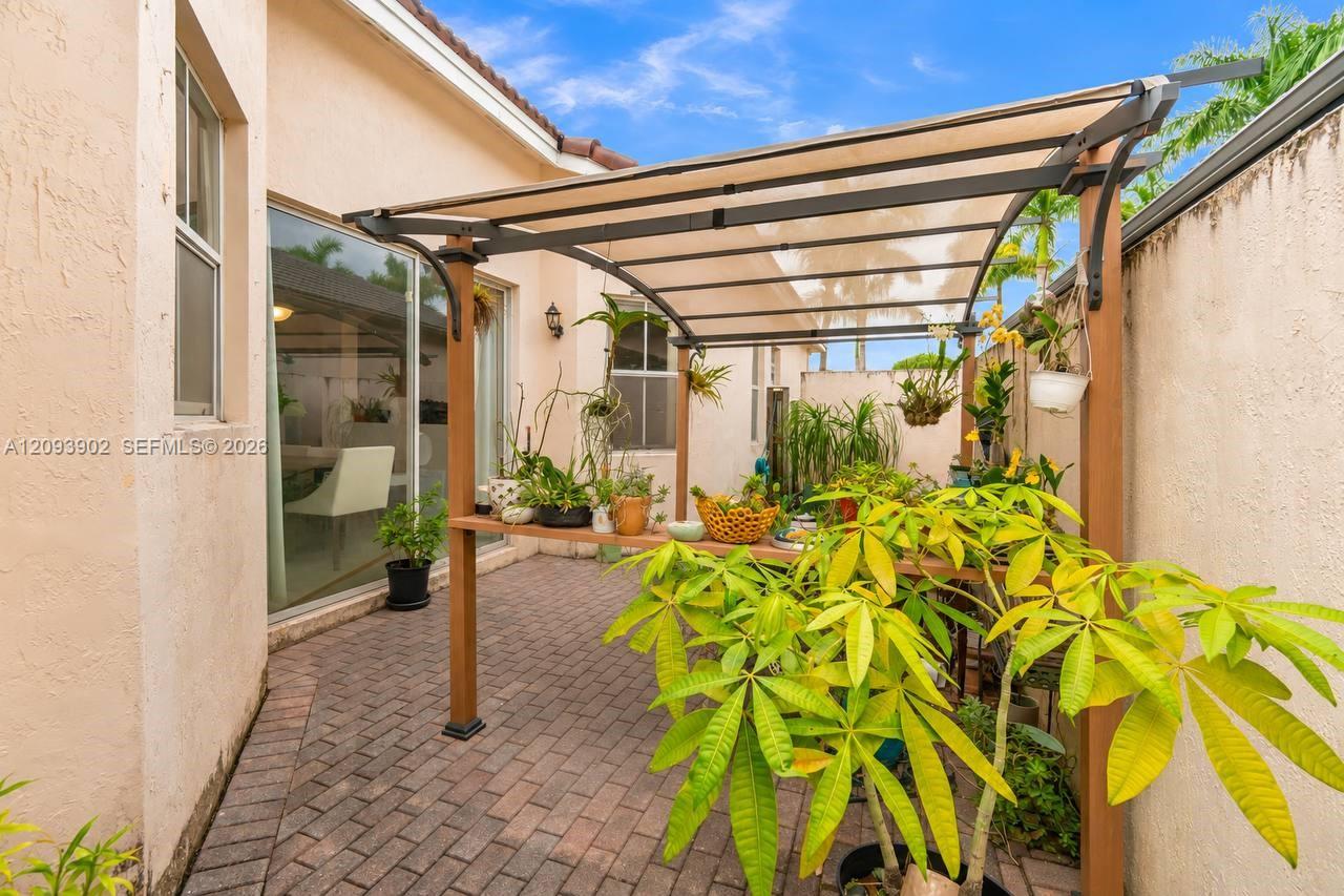A12093902 Property Photo 47