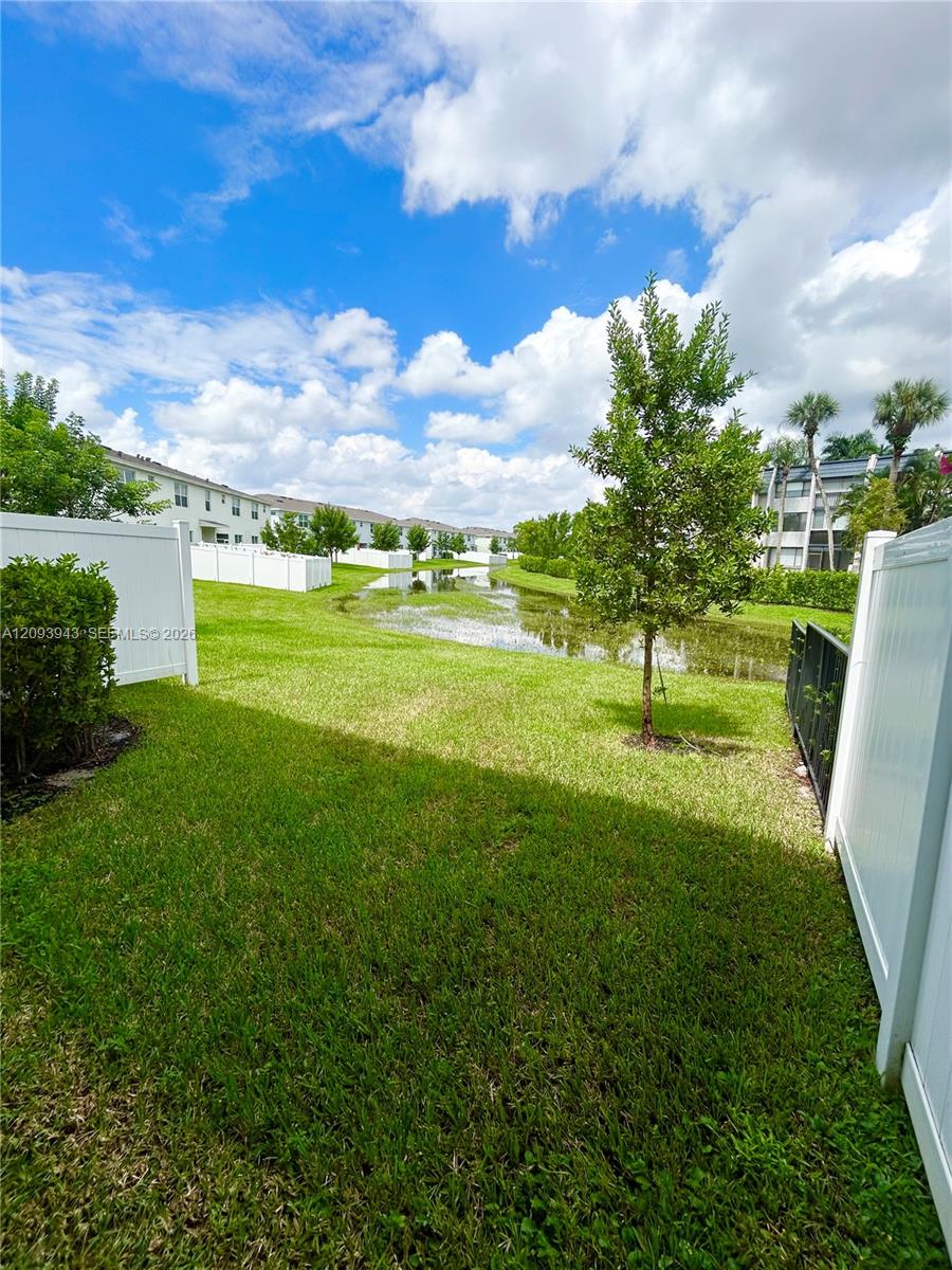 A12093943 Property Photo 6