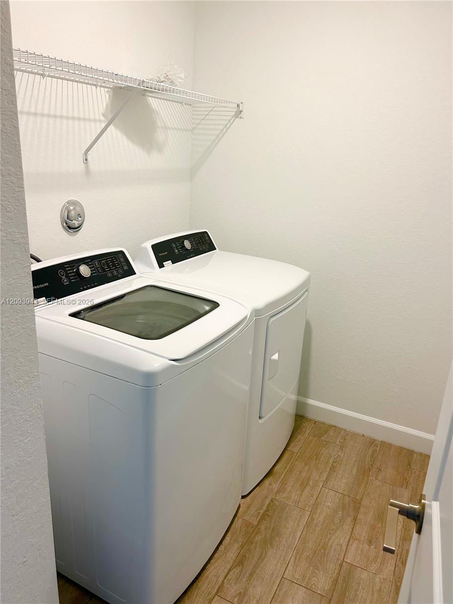 A12093943 Property Photo 10