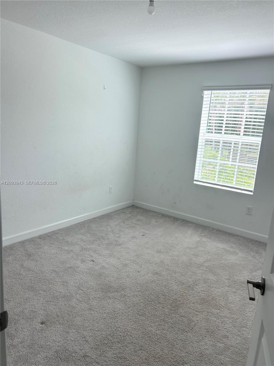 A12093943 Property Photo 12