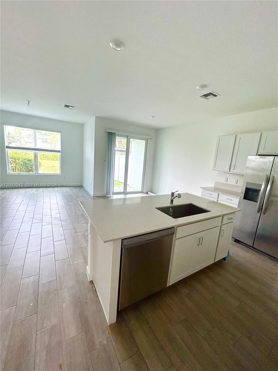 A12093943 Property Photo 13