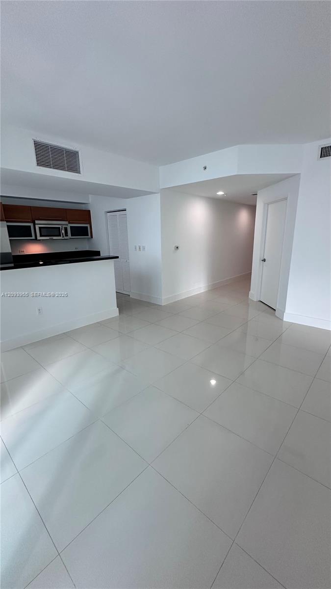 244 Biscayne Boulevard 1608 Property Photo 4