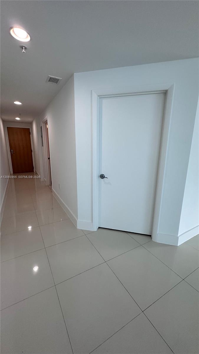 244 Biscayne Boulevard 1608 Property Photo 14