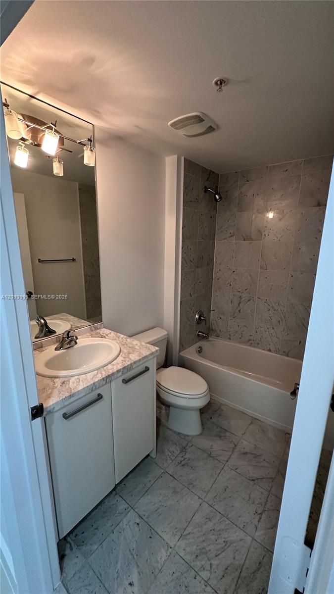 244 Biscayne Boulevard 1608 Property Photo 18