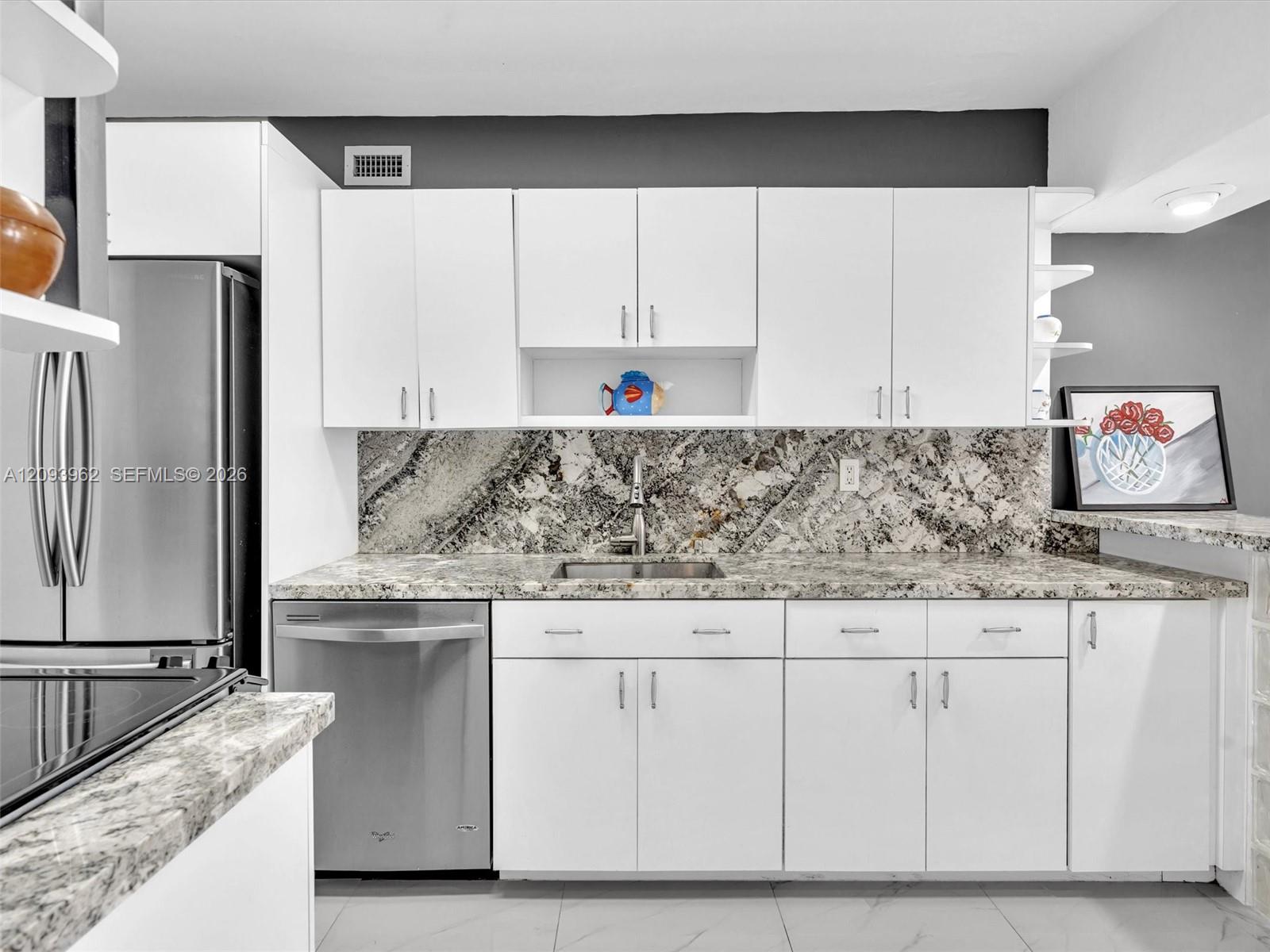 100 Lincoln Road 710 Property Photo 11