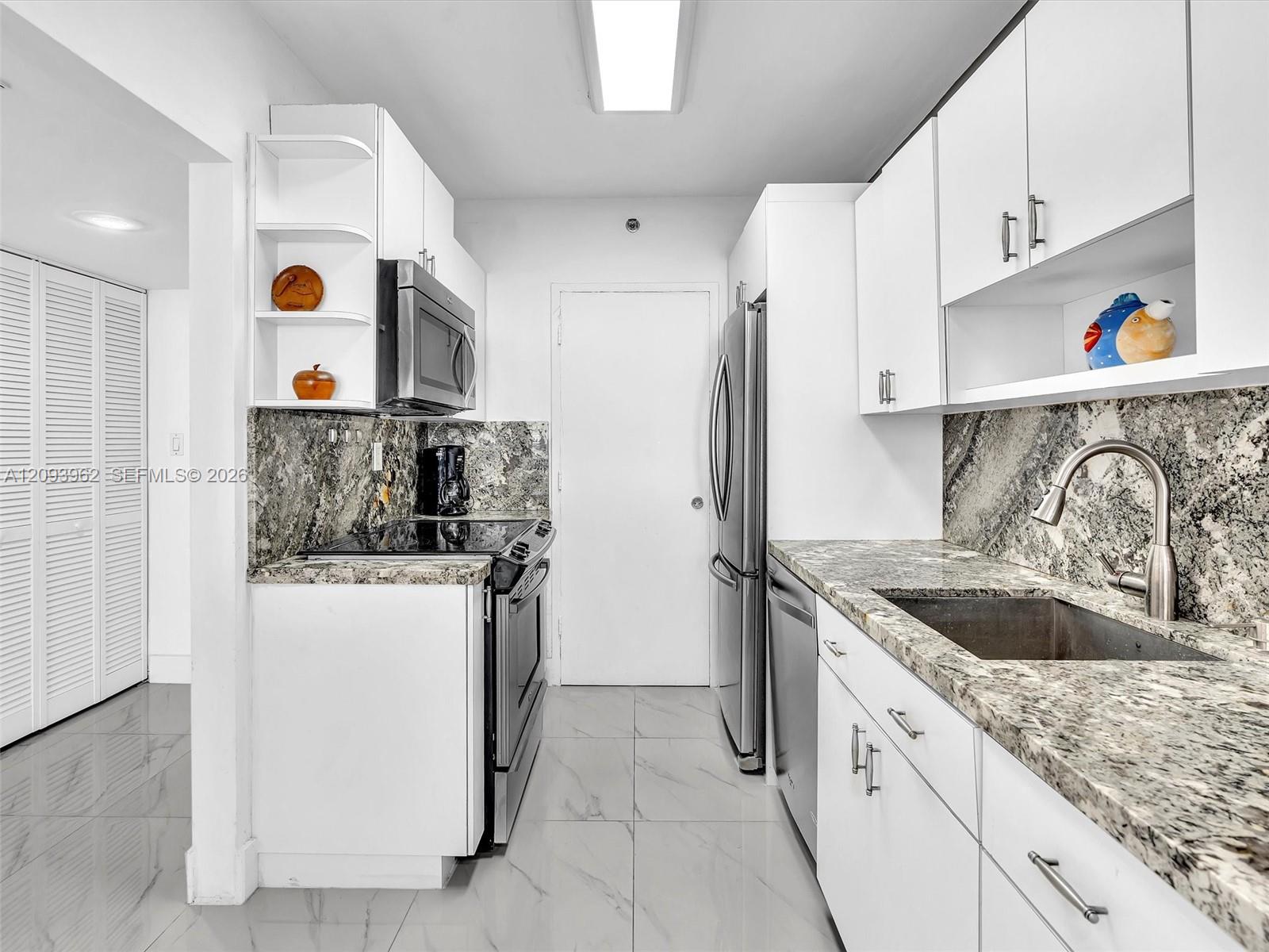 100 Lincoln Road 710 Property Photo 12