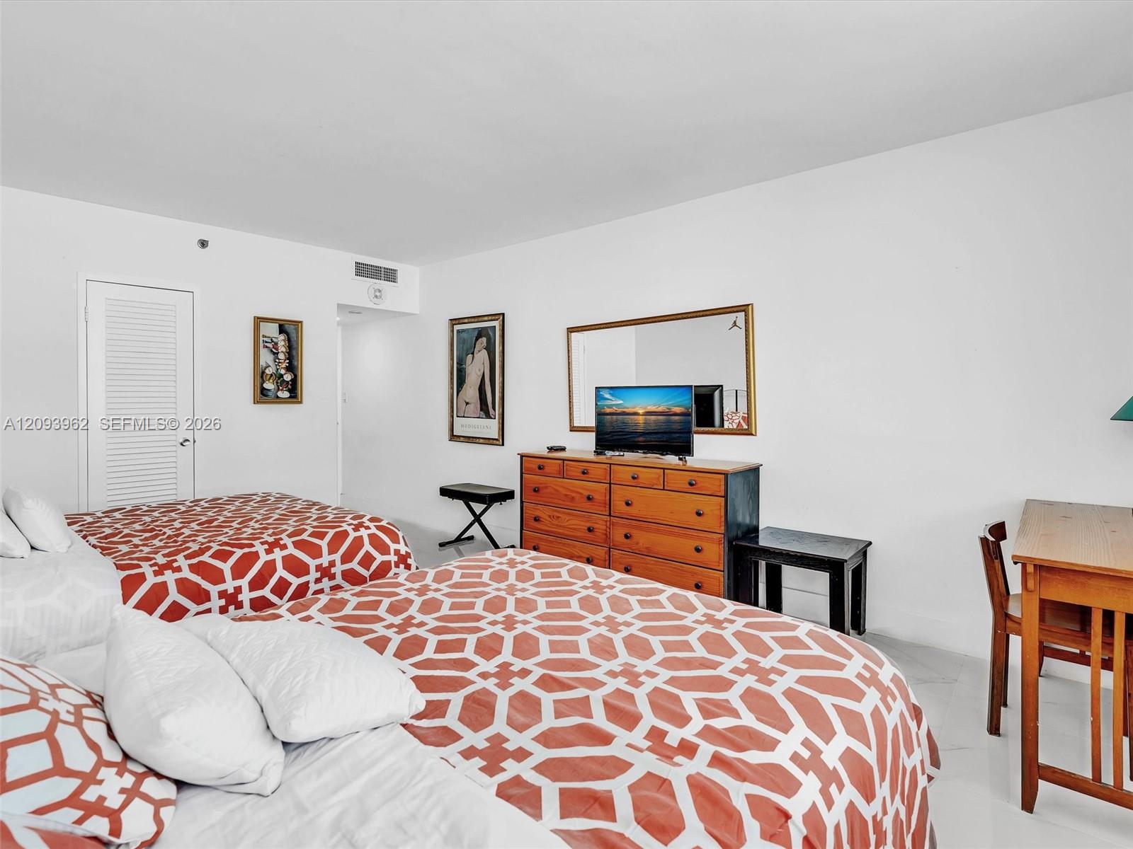 100 Lincoln Road 710 Property Photo 15