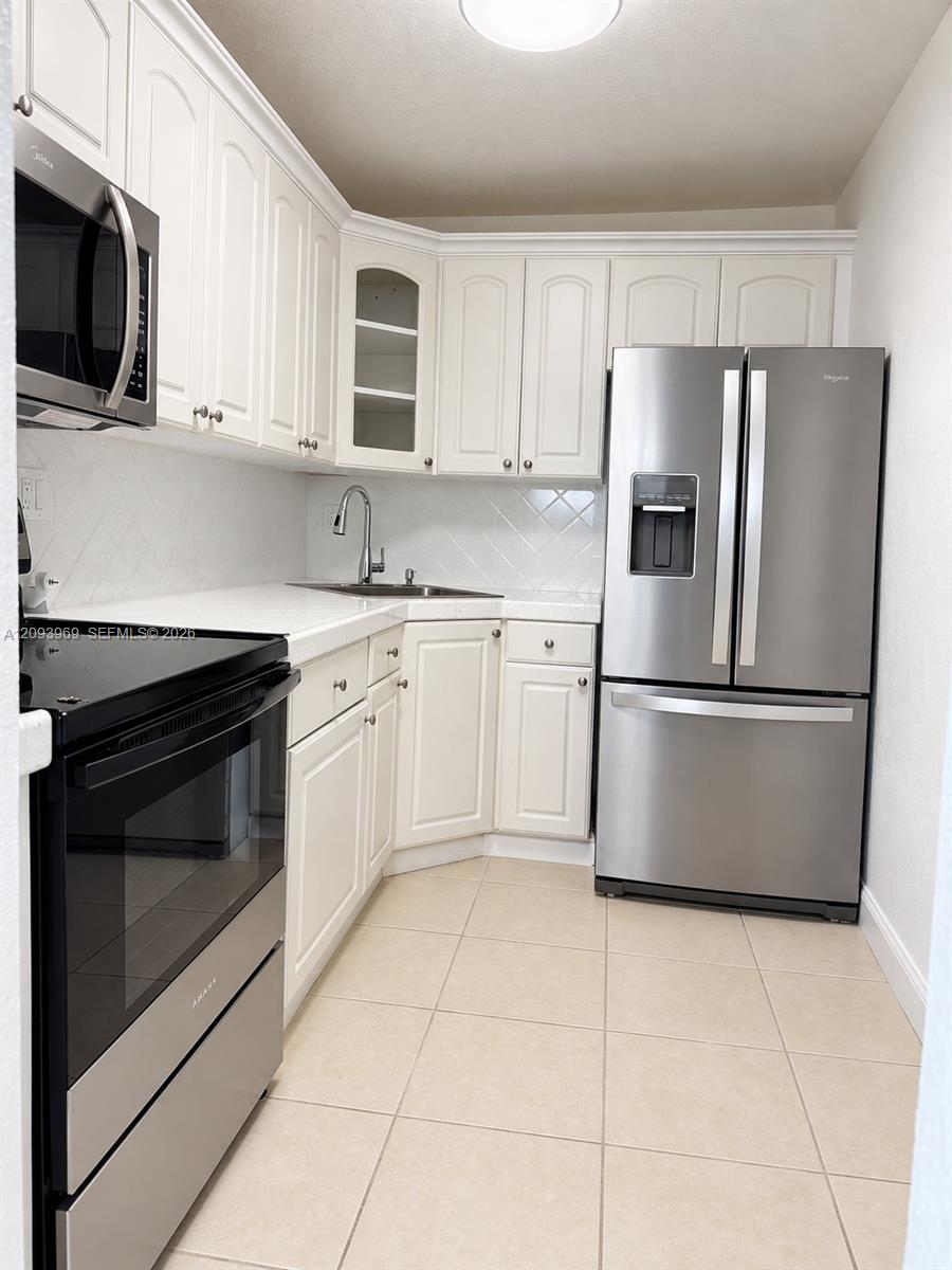 8405 Nw 8th Street 103 Property Photo 1