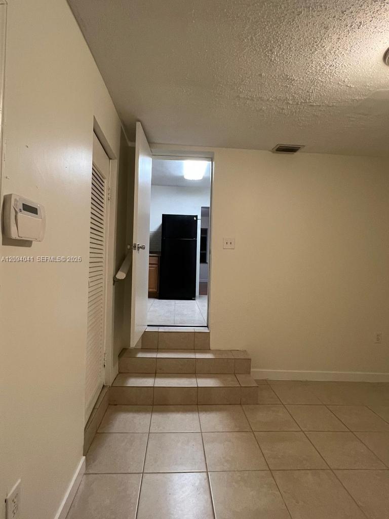 2471 Dewey Street Property Photo 7
