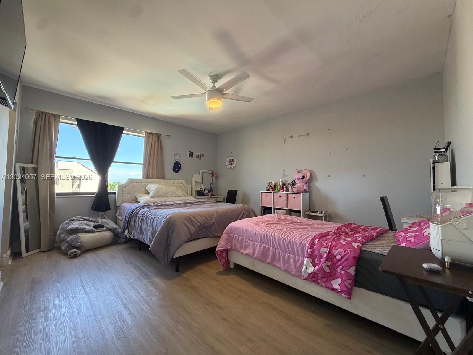 A12094057 Property Photo 17