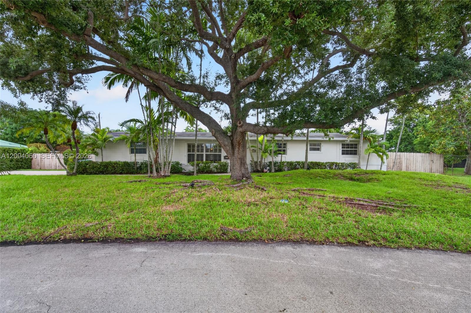 17435 Sw 109th Court Property Photo 1